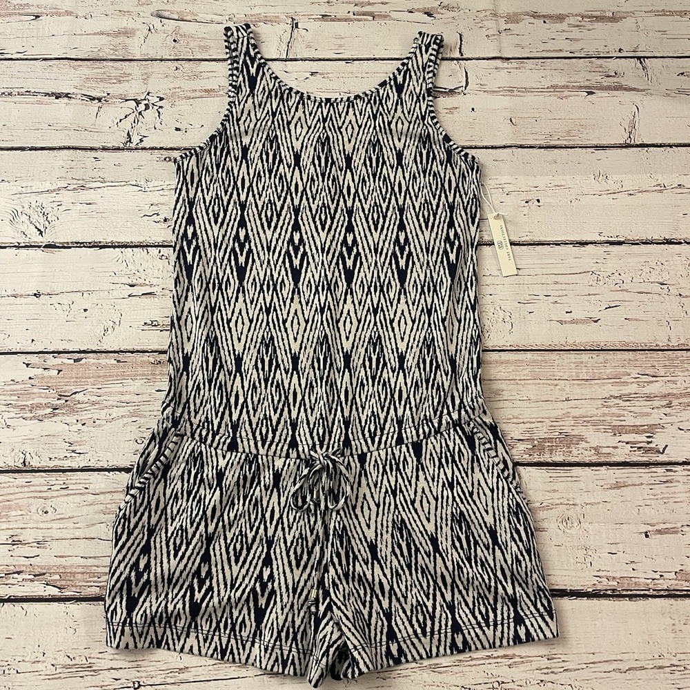 Tart‎ Long Sleeve Shorts Romper Size Mediums Jezebell Women's NWT
